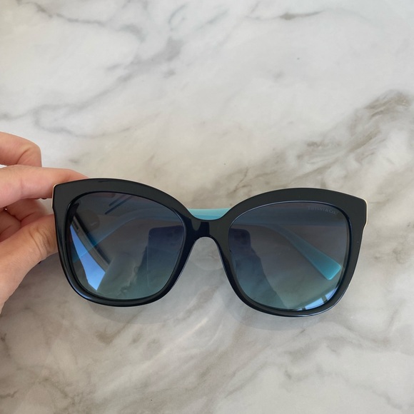 Authentic Tiffany Sunglasses - Picture 6 of 6